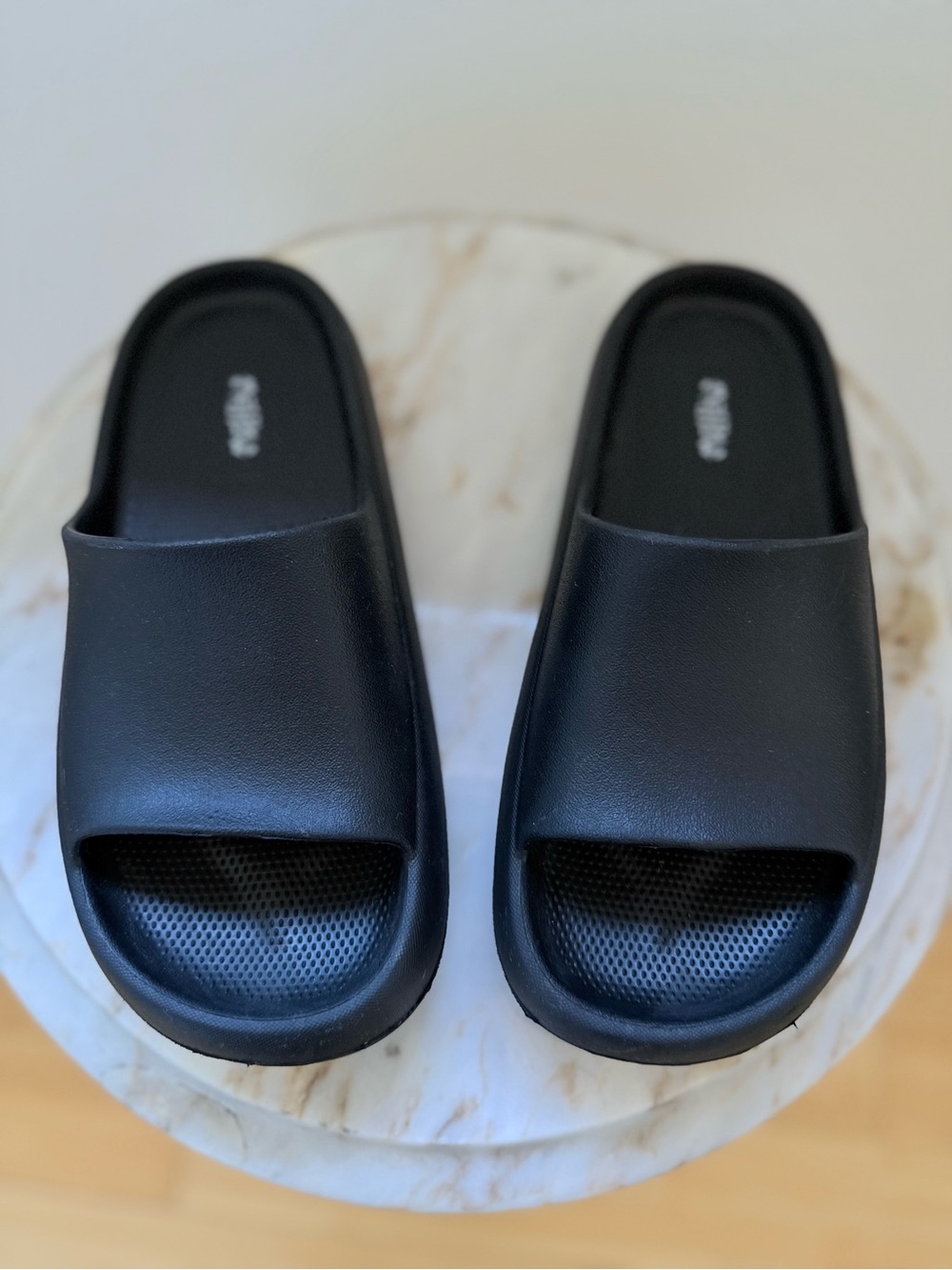 Mad love  Black Rubber Slide Sandals size 6